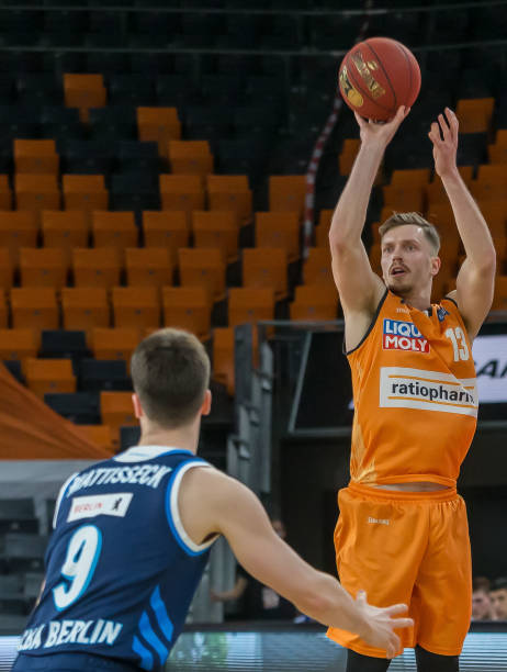 延到夏窗中 延到夏窗中