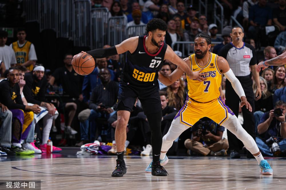 一个充满波 一个充满波